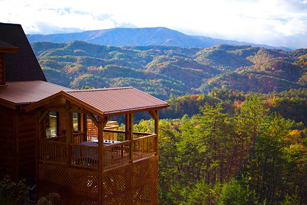 Wooden cabin overlooking the Smoky Mountains, Great Smoky Mountain National Park.