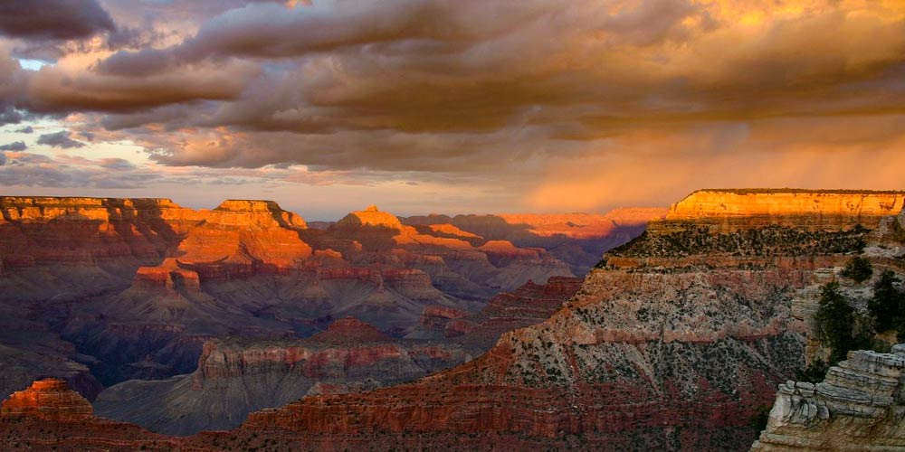 GC_Sunset.jpg Vibrant, fiery orange sunset over the Grand Canyon's South Rim.