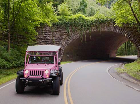 smoky tunnel pigeon forge