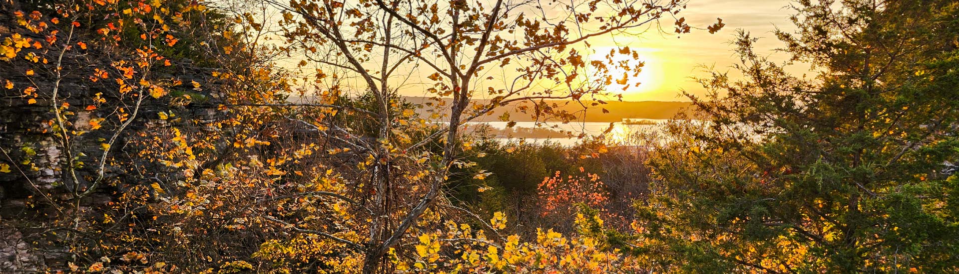 Lakes & Landmarks Branson Sunset Tour | Pink Jeep Tours